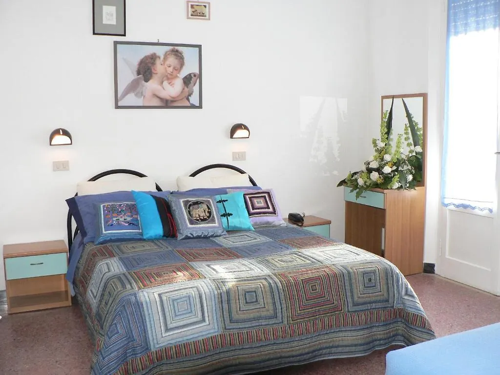 Hotel Arlesiana Rimini 2*,  Itálie