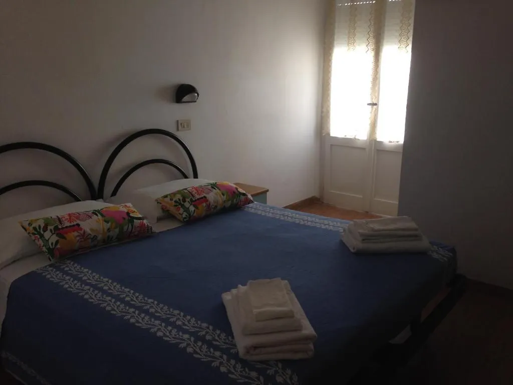 Hotel Arlesiana Rimini 2*,